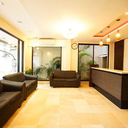 Hotel Aarya Inn Rāipur エクステリア 写真