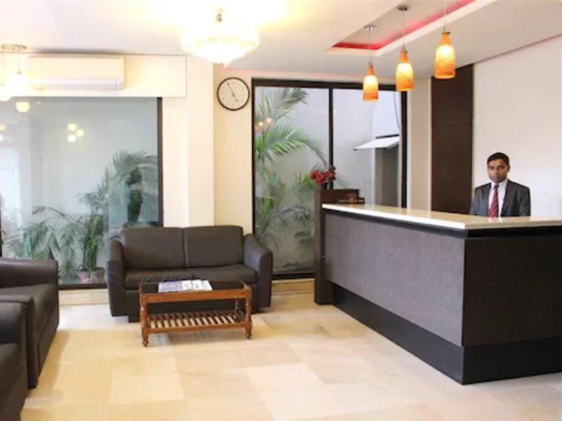 Hotel Aarya Inn Rāipur エクステリア 写真
