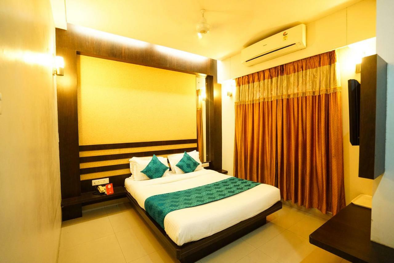 Hotel Aarya Inn Rāipur エクステリア 写真