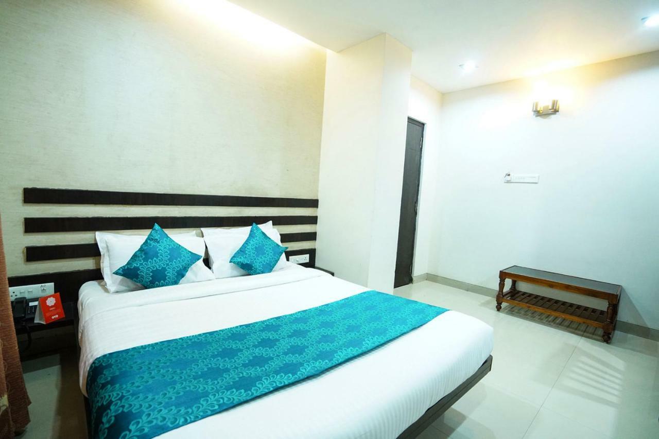 Hotel Aarya Inn Rāipur エクステリア 写真